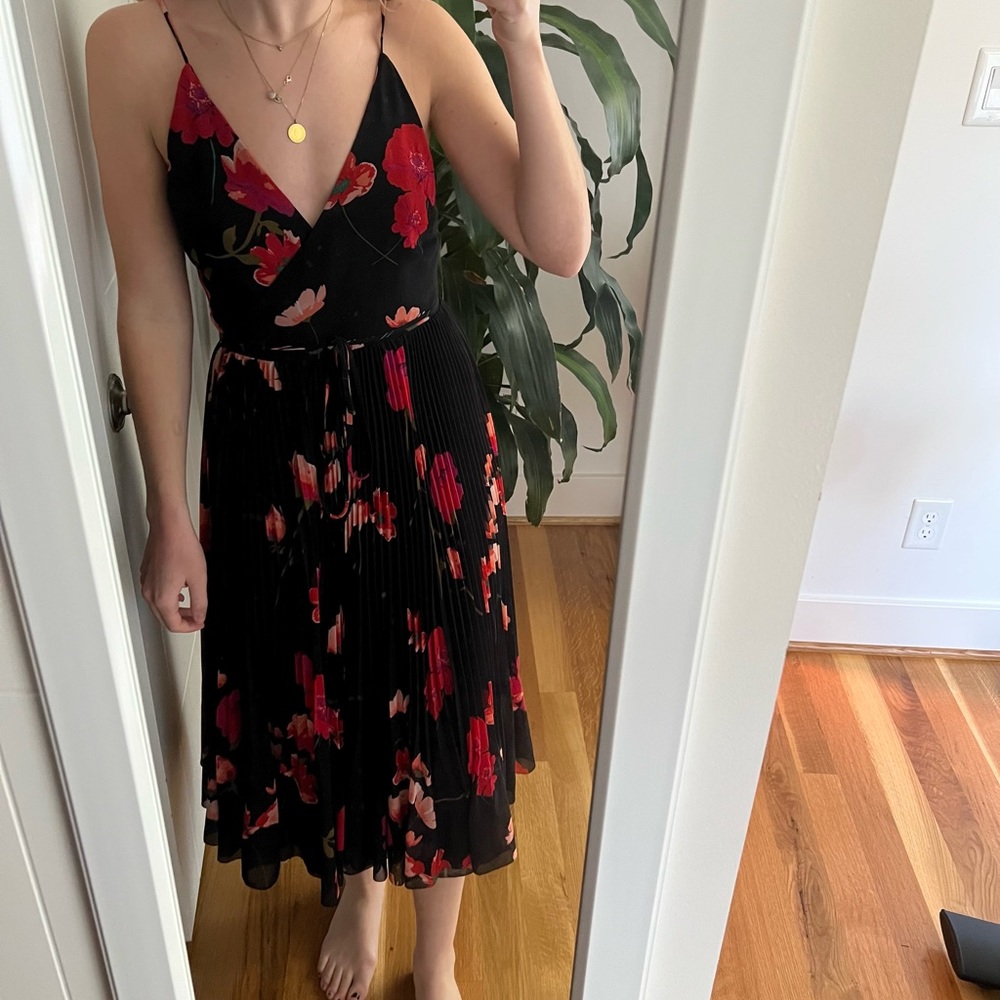 NWOT Aritzia Wilfred Floral Wrap Dress